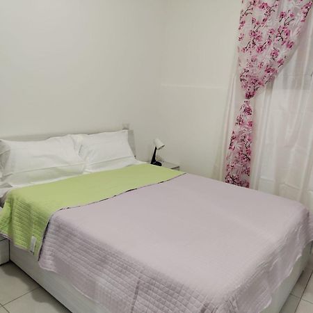Lovely Appartment Near Como Casnate Con Bernate Εξωτερικό φωτογραφία